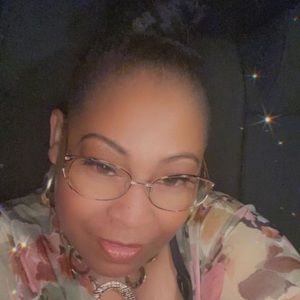 Meet your Posher, Racquel